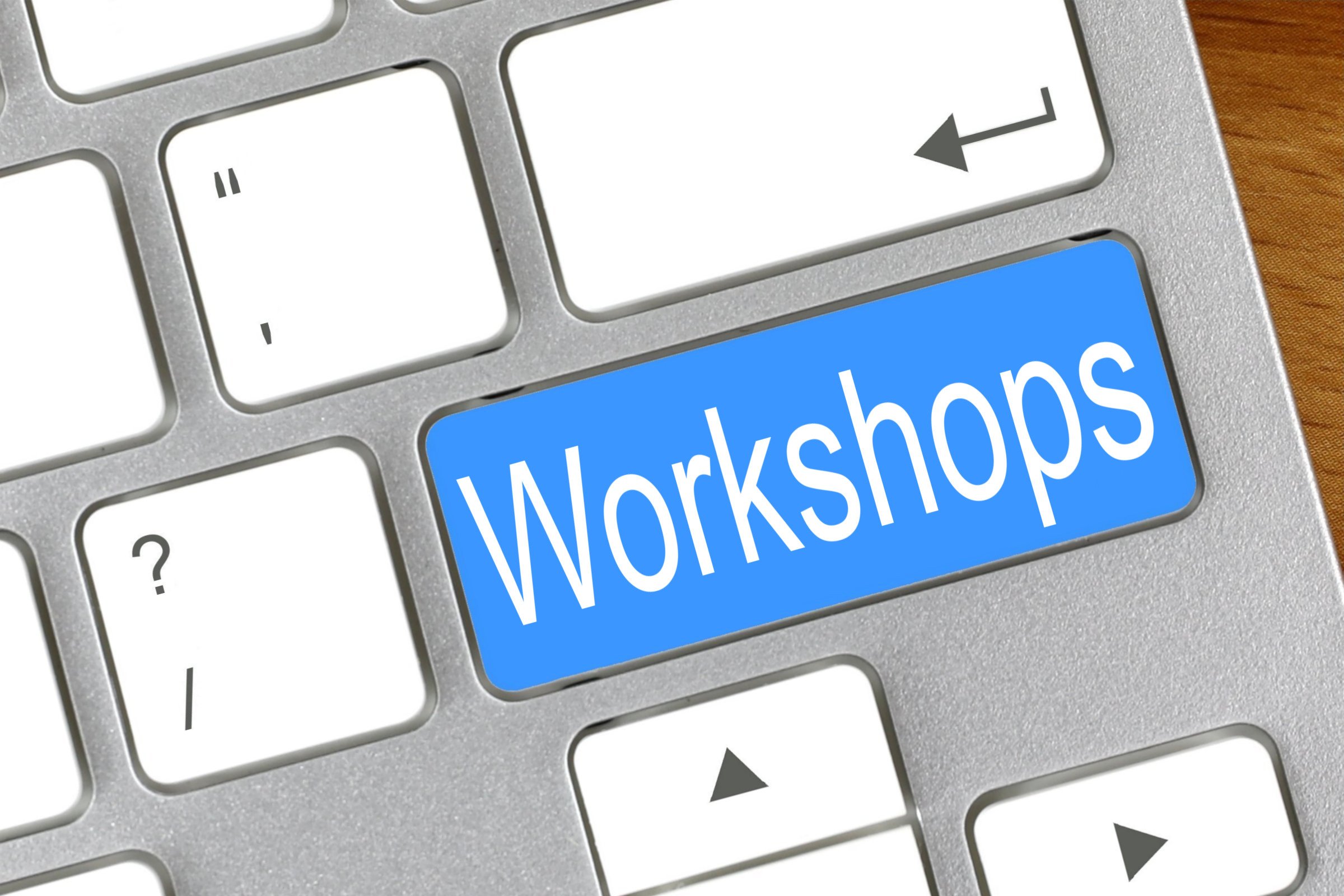 Maßgeschneiderte Workshops bieten praxisnahe Übungen, die langfristig Kosten sparen und die Teamkommunikation verbessern