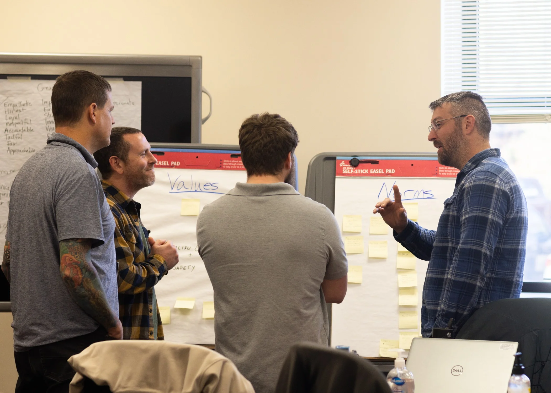 Klare Kommunikation ist entscheidend für ein besseres Verständnis und effektive Zusammenarbeit im Team