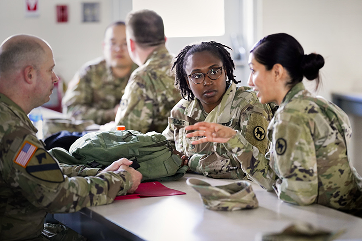 Emphasizing non-verbal communication in language training enhances practical skills in high-context cultures
