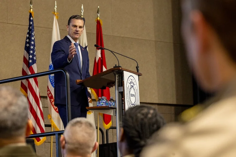 La IA en auditoría mejora la transparencia y precisión, aumentando la confianza de los clientes y la percepción de valor en el proceso