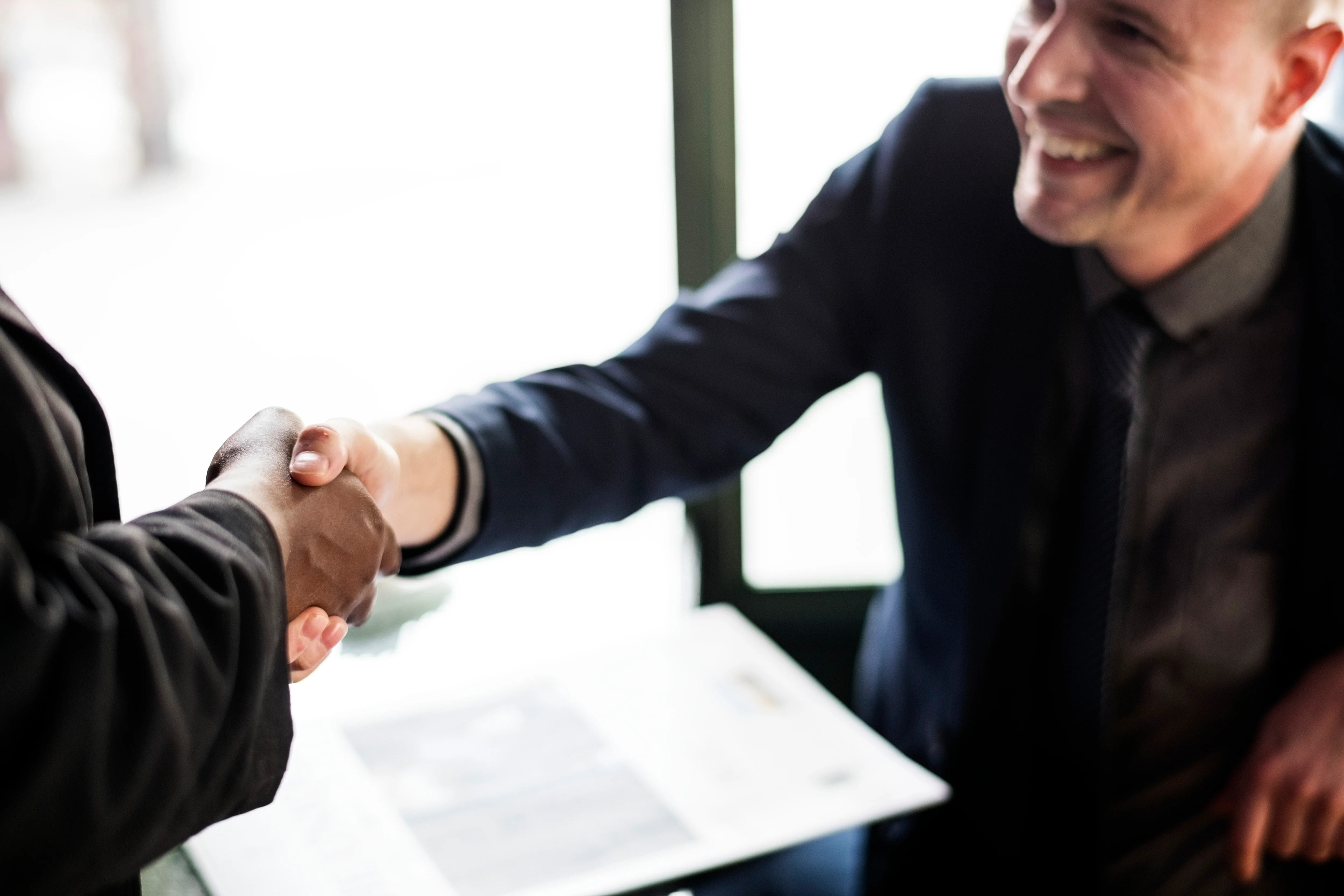 Desarrollar habilidades blandas no solo mejora el entorno laboral, sino que también impulsa el crecimiento personal y profesional