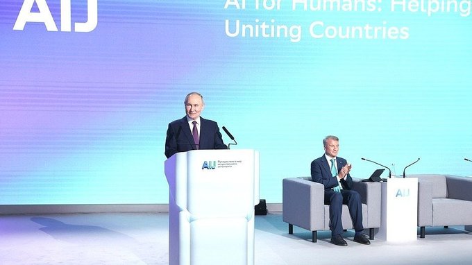 AI tools offer personalized feedback to improve public speaking by analyzing speech patterns and engagement, making it more inclusive and effective
