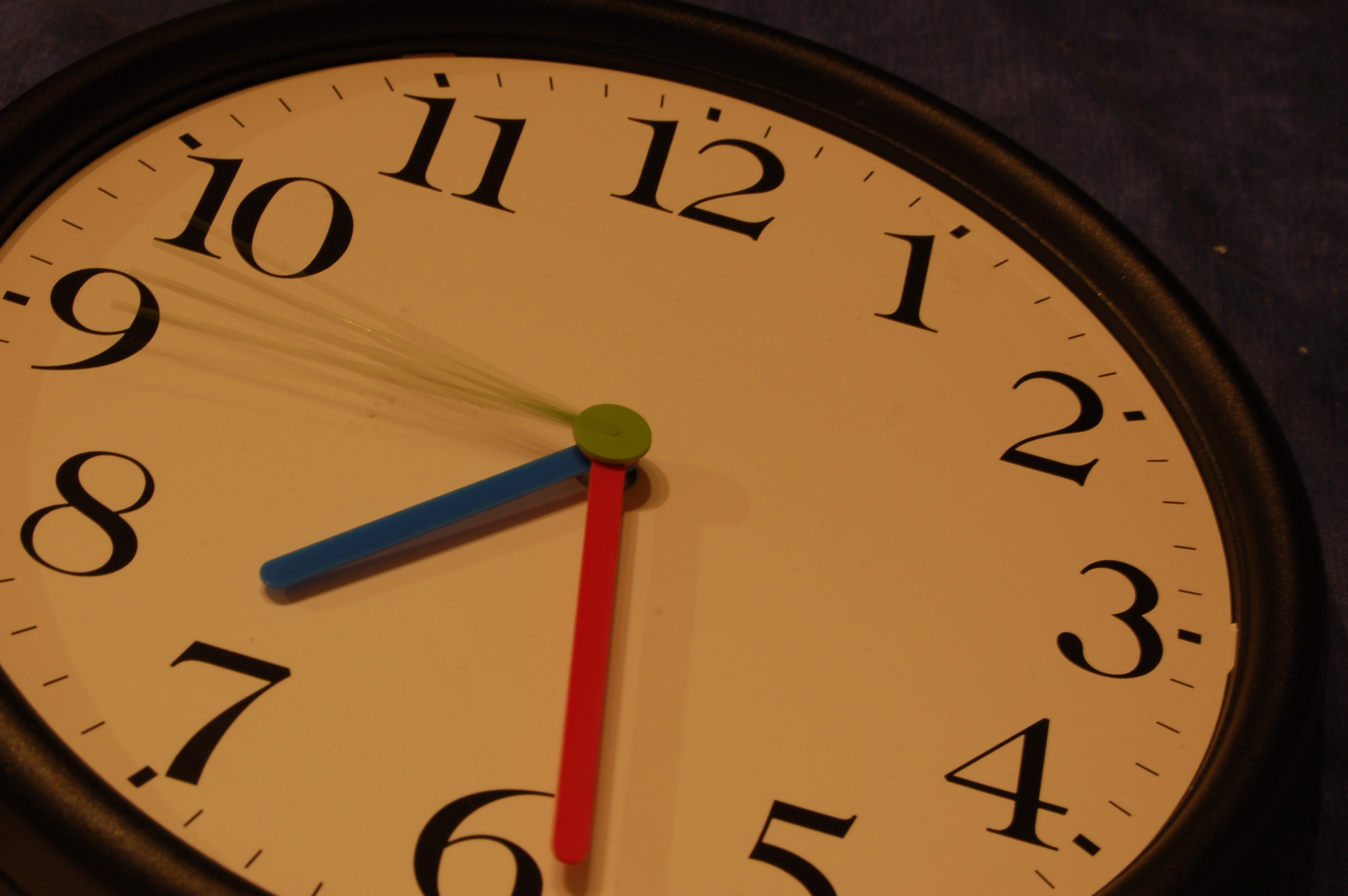 El tiempo es un recurso irrecuperable, por lo que su gestión es fundamental para equilibrar el aprendizaje con otras responsabilidades