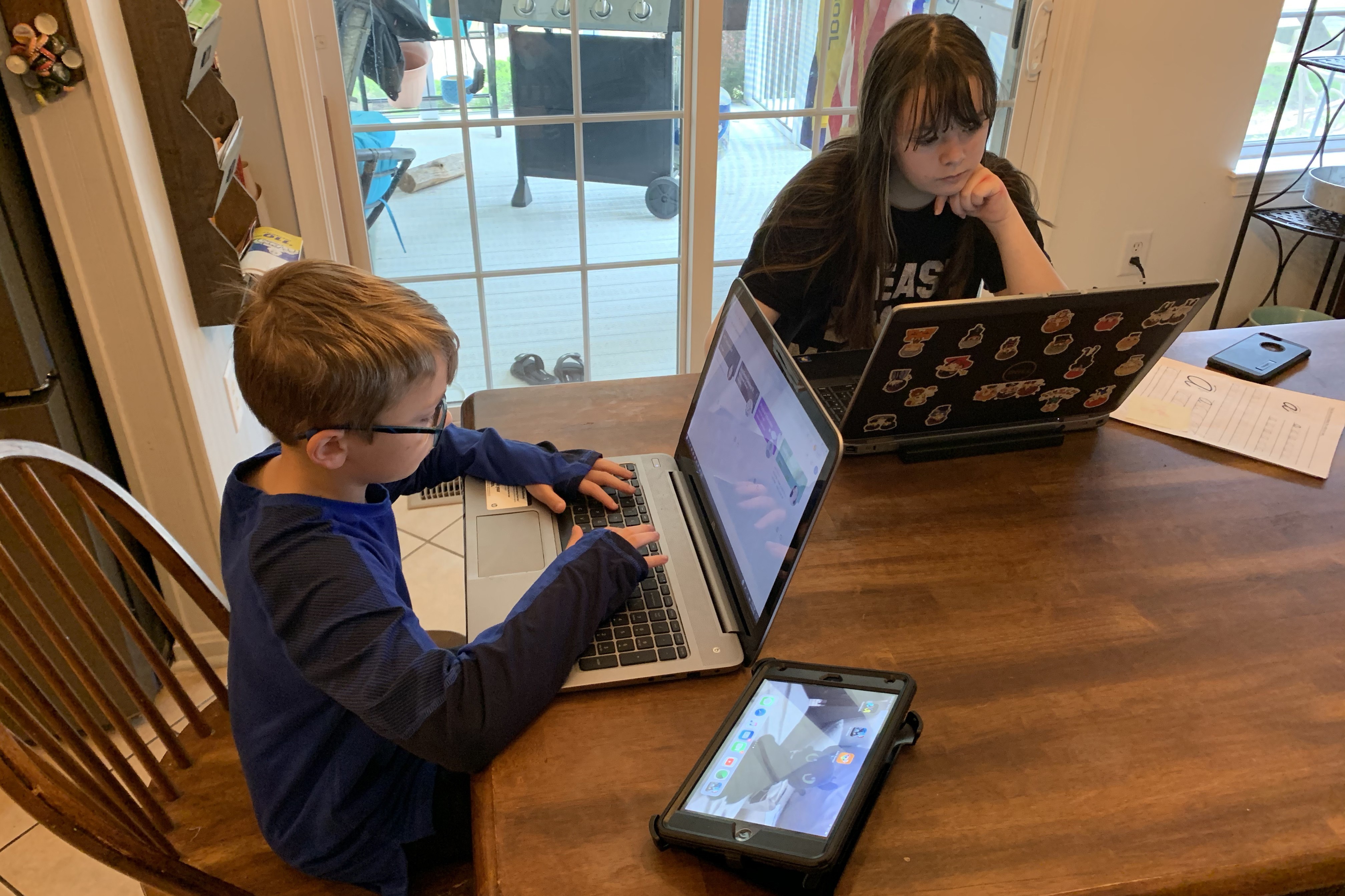 Real-time tools enable teachers to adjust teaching methods instantly based on immediate feedback, fostering personalized learning