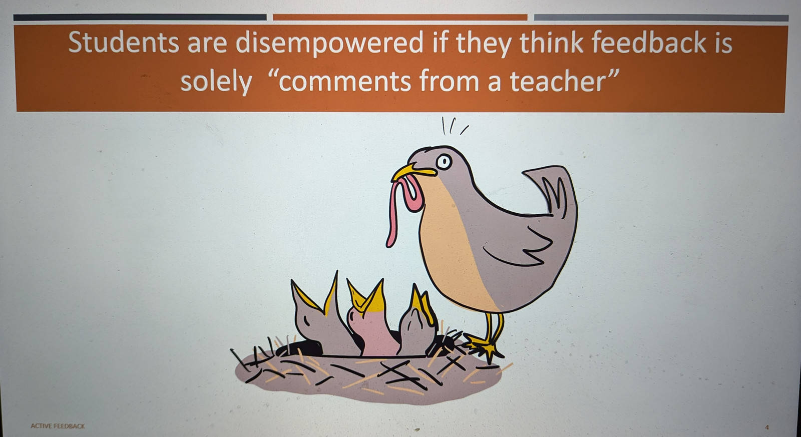 Peerfeedback ist signifikant effektiver als Lehrerfeedback, was die Selbstständigkeit der Lernenden fördert und Lehrkräfte entlastet