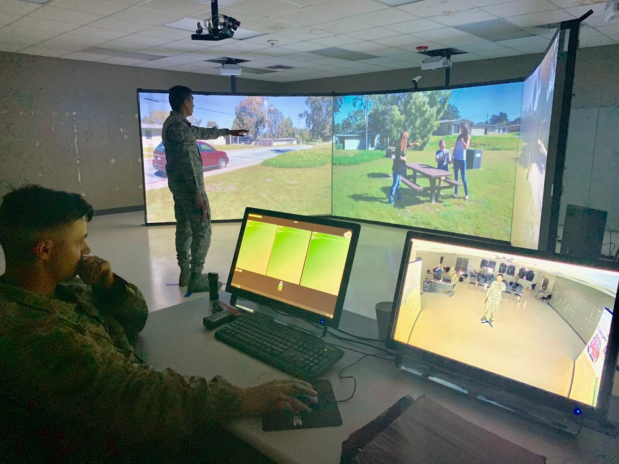 Technology enhances interactive learning by providing tools for engagement, real-time feedback, and personalized learning experiences
