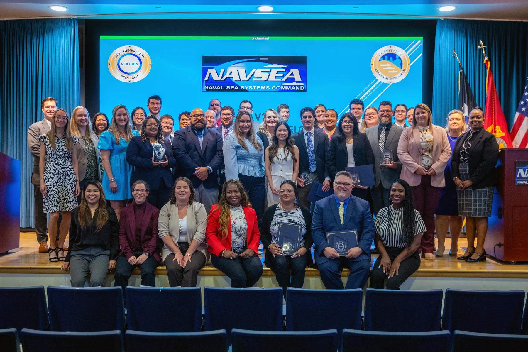 Situative Führung und 360-Grad-Feedback sind entscheidend, um Vertrauen und Leistung in multigenerationalen Teams zu fördern