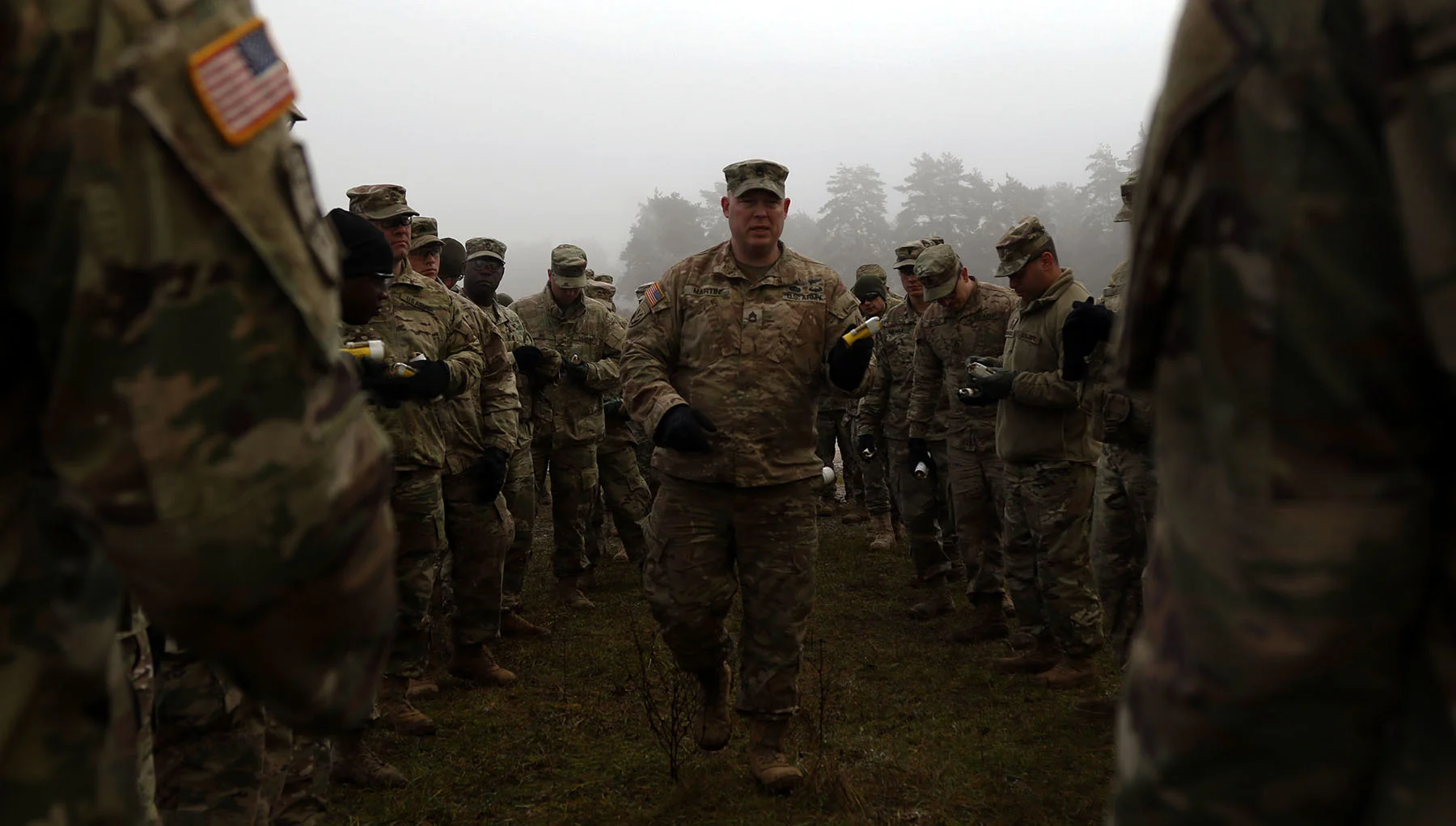 Die Nachteile autokratischen Coachings liegen in der potenziellen Einschüchterung der Athleten und der Schwächung ihrer Motivation und Kreativität, was die Teamdynamik beeinträchtigen kann