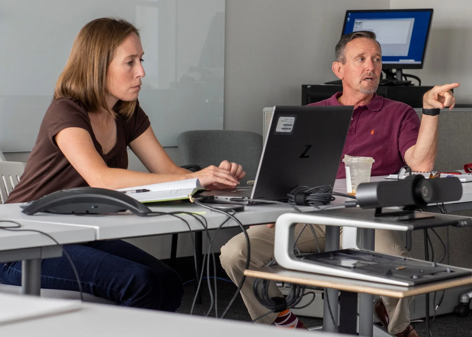 Establecer metas realistas y específicas para cada sesión de estudio ayuda a mantener la motivación y medir el progreso