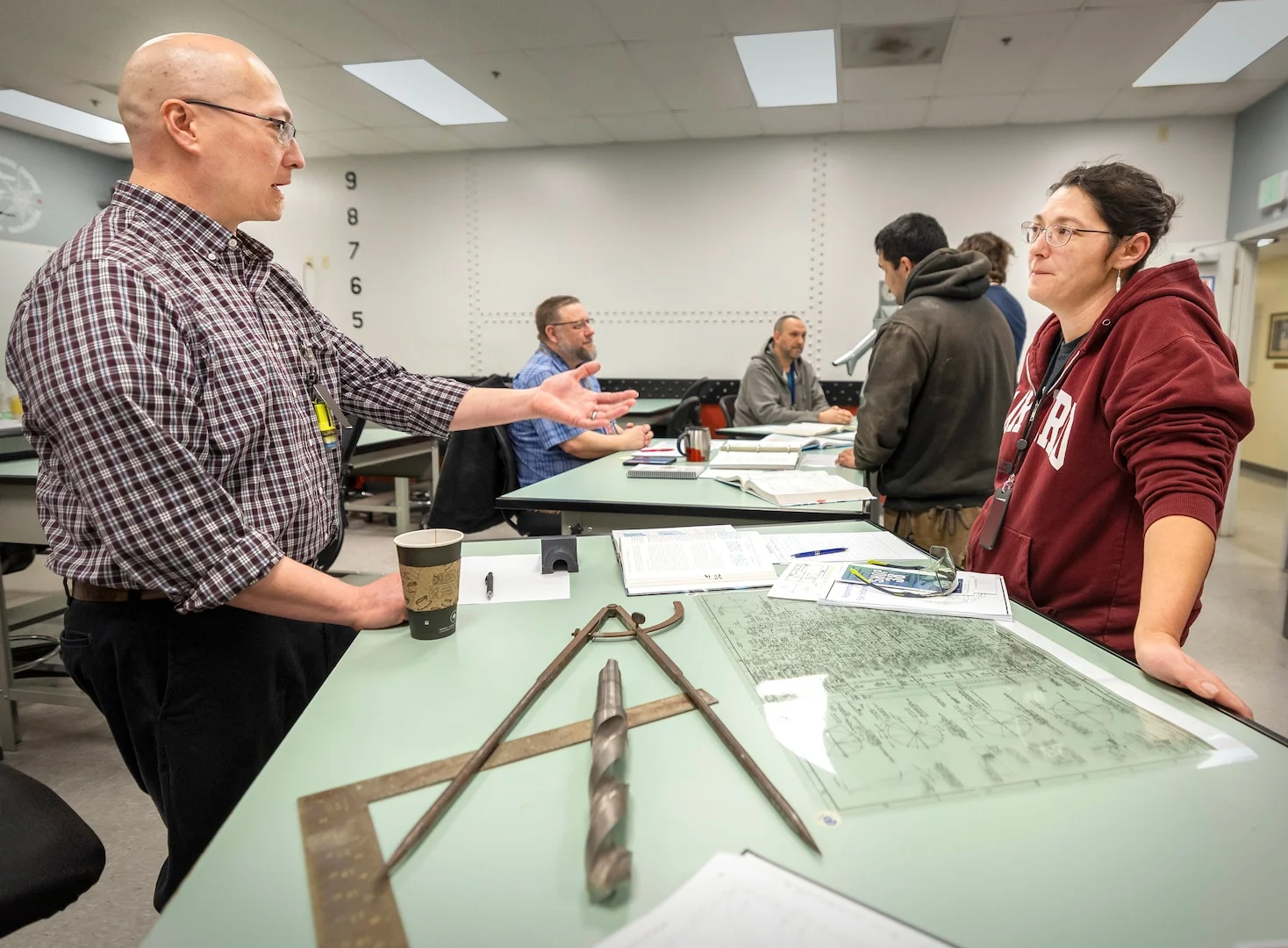 La reforma laboral de 2025 otorga a los aprendices derechos a prestaciones sociales, marcando un cambio significativo en la naturaleza del contrato de aprendizaje