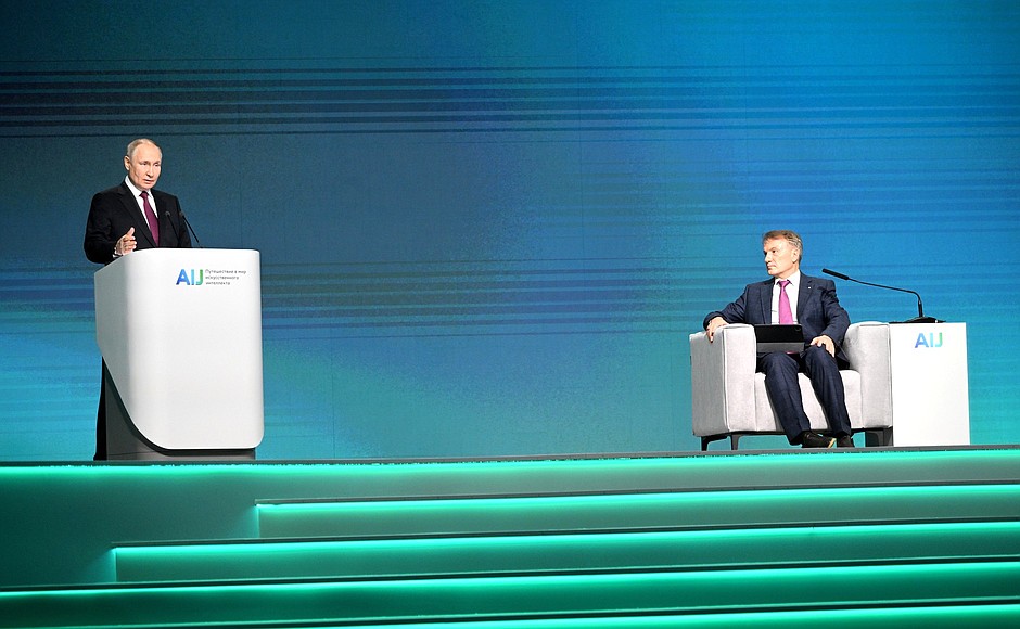 AI tools offer detailed analysis of presentation skills, enabling speakers to make real-time improvements by adjusting their speaking rate, filler word usage, and eye contact